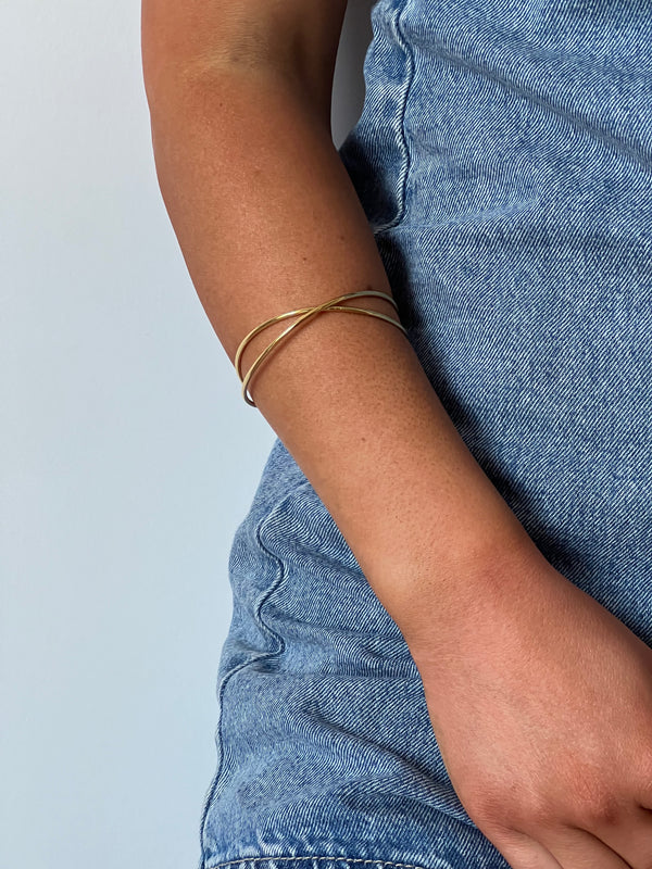 Bratara Gold Twist Arm Cuff